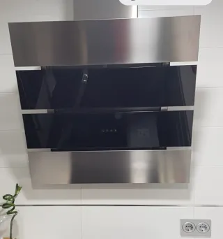 Campana extractora moderna acero y cristal