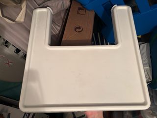 Trona Ikea con bandeja. Sólo 1 uso.