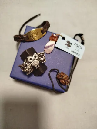 Anillo,2 colgantes búho (el buho tiene los dos ojo