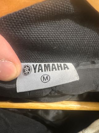 Cazadora YAMAHA SEMAKIN DI DEPAN 50 Aniversario