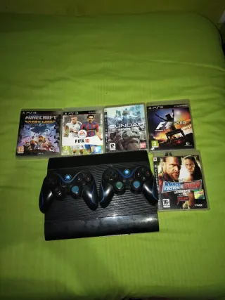 Console PS3 + 5 Giochi + 2 Controller PREZZO TRATTABILE