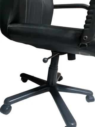 Silla de oficina giratoria con ruedas