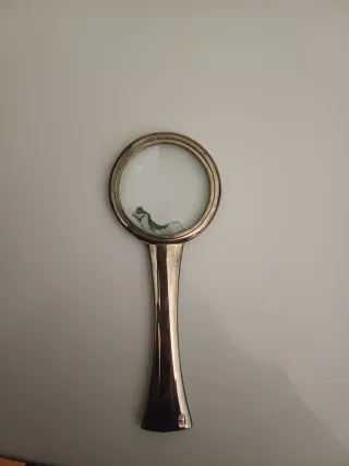Lupa de plata antigua