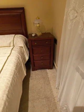 Dormitorio completo madera oscura