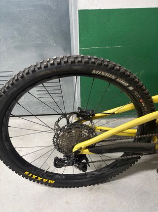 Bicicleta Santa Cruz Megatower