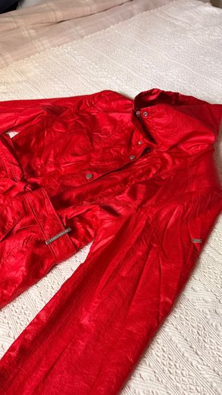 Chaqueta roja mujer con cinturón