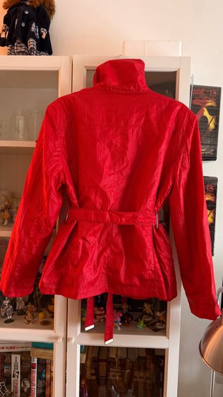 Chaqueta roja mujer con cinturón