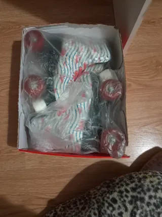 Patines 4 ruedas talla 35.5