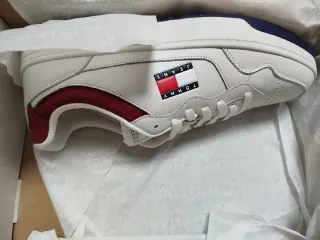 Zapatillas Tommy Jeans Blancas y Rojas