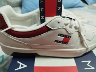 Zapatillas Tommy Jeans Blancas y Rojas