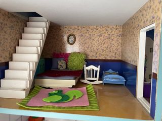 Casa de muñecas azul - Puedo donar los muebles