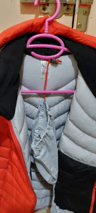 Chaqueta acolchada roja mujer