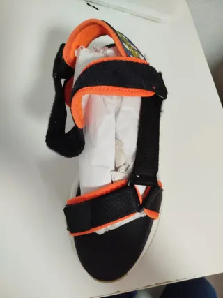 Sandalias Bimba y Lola Negras y Naranjas