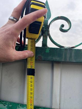 Puerta de entrada de patio