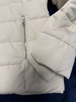 Cazadora acolchada Stradivarius beige