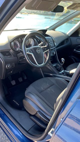 Opel Zafira Tourer 2017 / 7 plazas / único dueño
