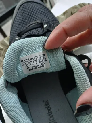 Zapatillas Salomon Negras y Verdes