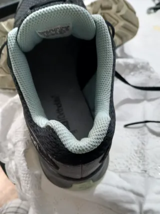 Zapatillas Salomon Negras y Verdes