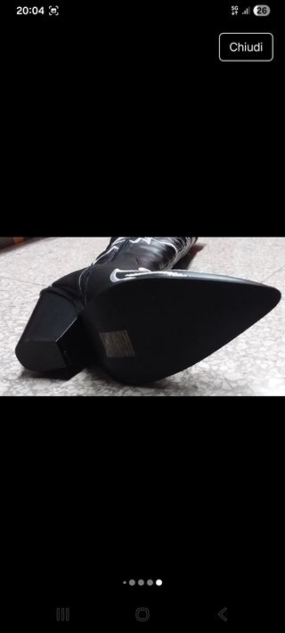 Stivali alti al ginocchio neri e bianchi texano