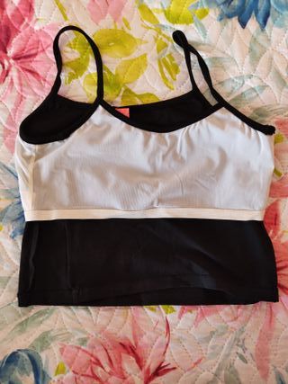 Top Rosaura nuevo, color negro, talla M, mod. 1103