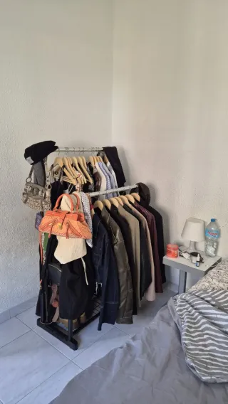 Perchero con 20 perchas