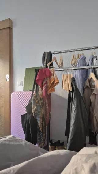 Perchero con 20 perchas