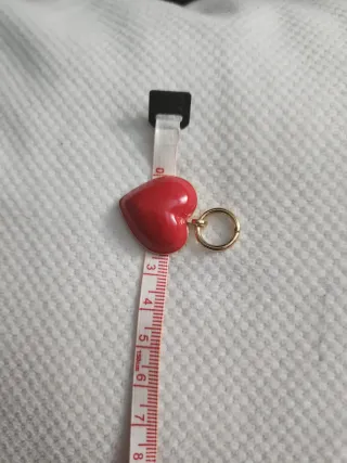Charm Corazón Carolina Herrera
