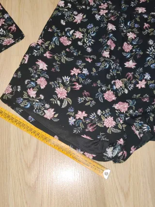 Mono corto estampado floral mujer