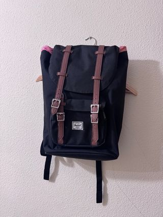 Mochila Herschel Negra y Rosa