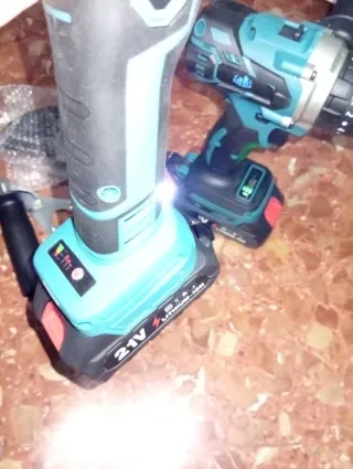 Taladro y radial a batería