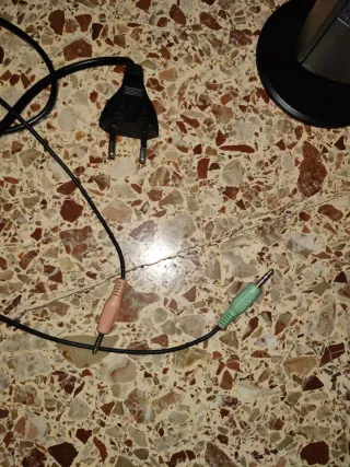 Ordenador sobremesa LG Negro + Altavoces