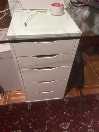 Tavolo da scrivania in vetro e legno