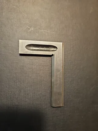 Escuadra de precisión