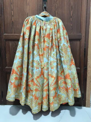 Traje de Fallera azul y multicolor