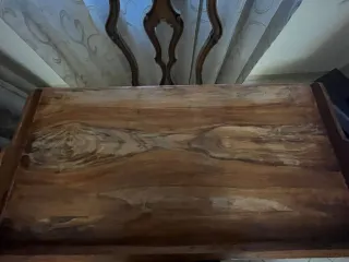 Scrivania in legno massello