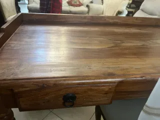 Scrivania in legno massello