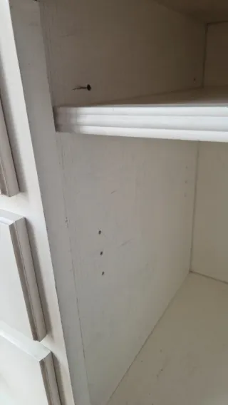 Mueble/ mesa madera blanco envejecido con cristal