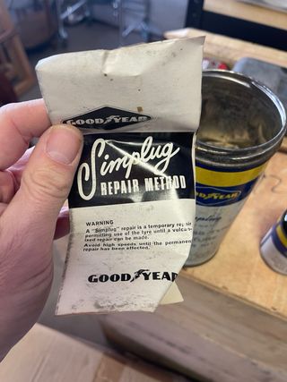 Kit Reparación Pinchazos Goodyear Años 70