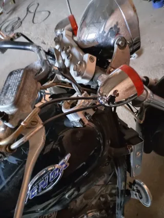 Kymco Venox 250 - Piezas