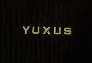 Jersey Yuxus negro NUEVO