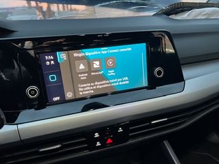 Volkswagen Golf  8    accidentado,  siniestrado