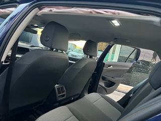 Volkswagen Golf  8    accidentado,  siniestrado