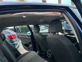 Volkswagen Golf  8    accidentado,  siniestrado