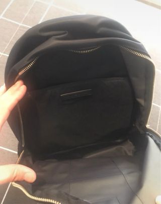 Mochila Tommy Hilfiger Negra con Rayas