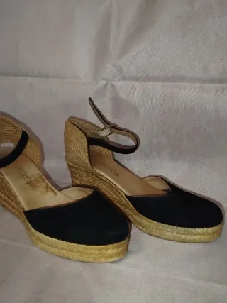 Sandalias cuña esparto beige y negro