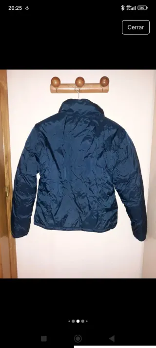 Plumífero reversible azul marino y azul claro