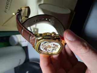 Reloj Fredric Tourbillon Cuero Dorado