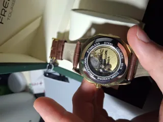 Reloj Fredric Tourbillon Cuero Dorado