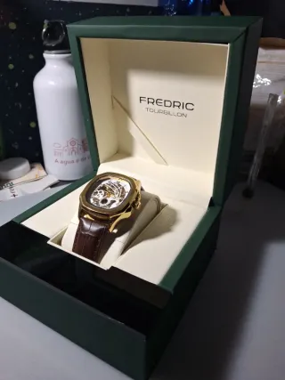 Reloj Fredric Tourbillon Cuero Dorado