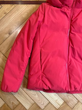 Abrigo Plumas Impermeable Rojo Uniqlo